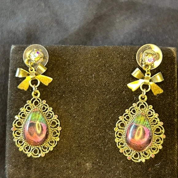 Dangle Earrings - Picture 2 of 3